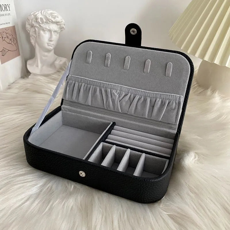 2023 Portable Jewelry Box Jewelry Organizer Display Travel Jewelry Case Boxes Button Leather Storage Chenille Jewelers Joyero